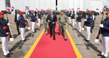 Presidente Abinader viaja hoy a Washington para reunión con Joe Biden y otros presidentes