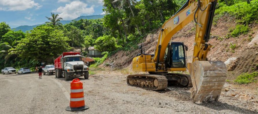 Explican causas del nuevo derrumbe en la carretera Barahona-Enriquillo