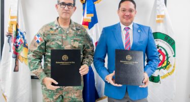 Universidad Central del Este y Ministerio de Defensa firman acuerdo de colaboración