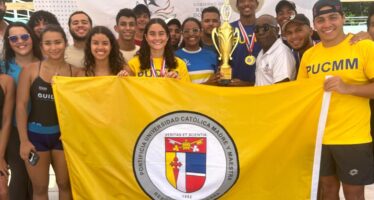 PUCMM ganó torneo de natación de Juegos Universitarios